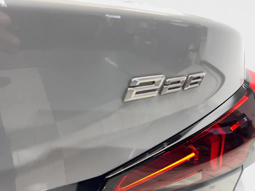 BMW 2 Series photo 25