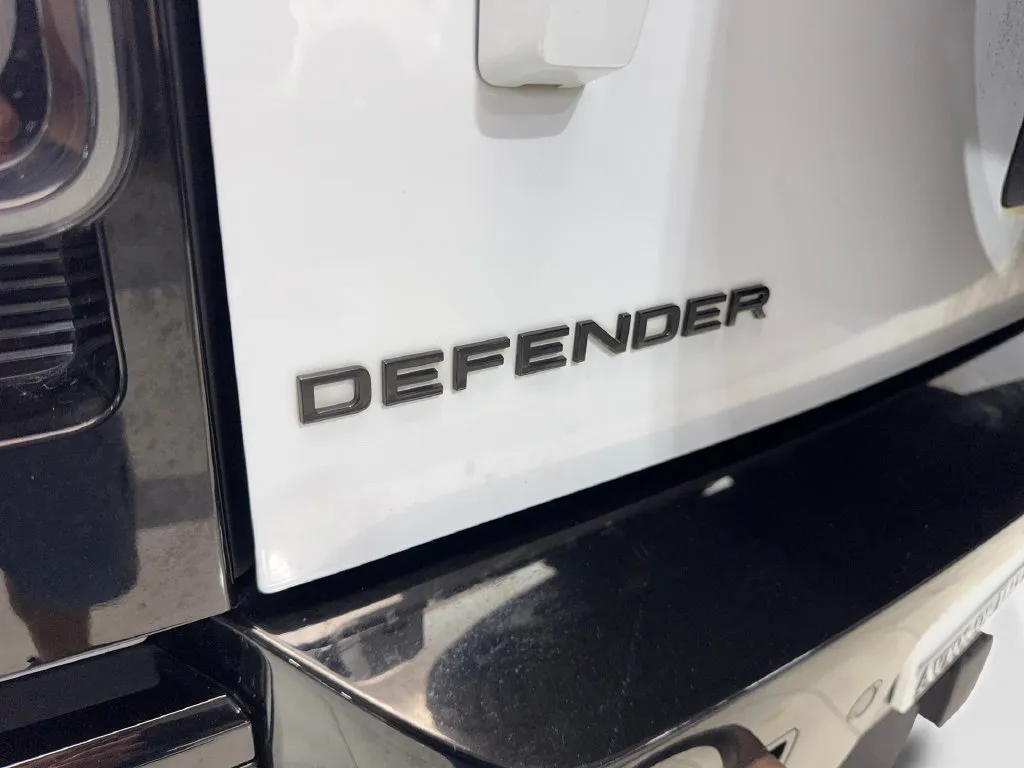 2023 Land Rover Defender V8 - Photo 23