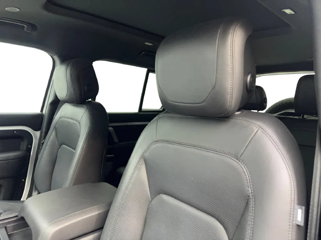 2023 Land Rover Defender V8 - Photo 29