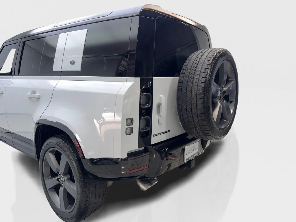 2023 Land Rover Defender V8 - Photo 21