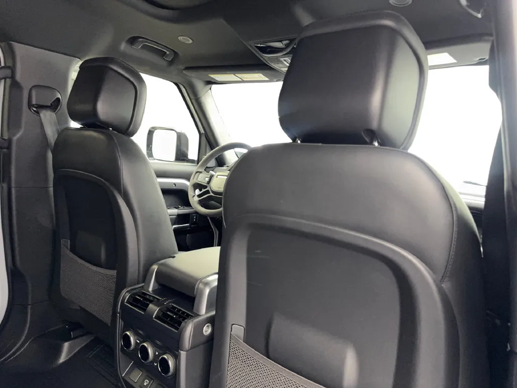 2023 Land Rover Defender V8 - Photo 43