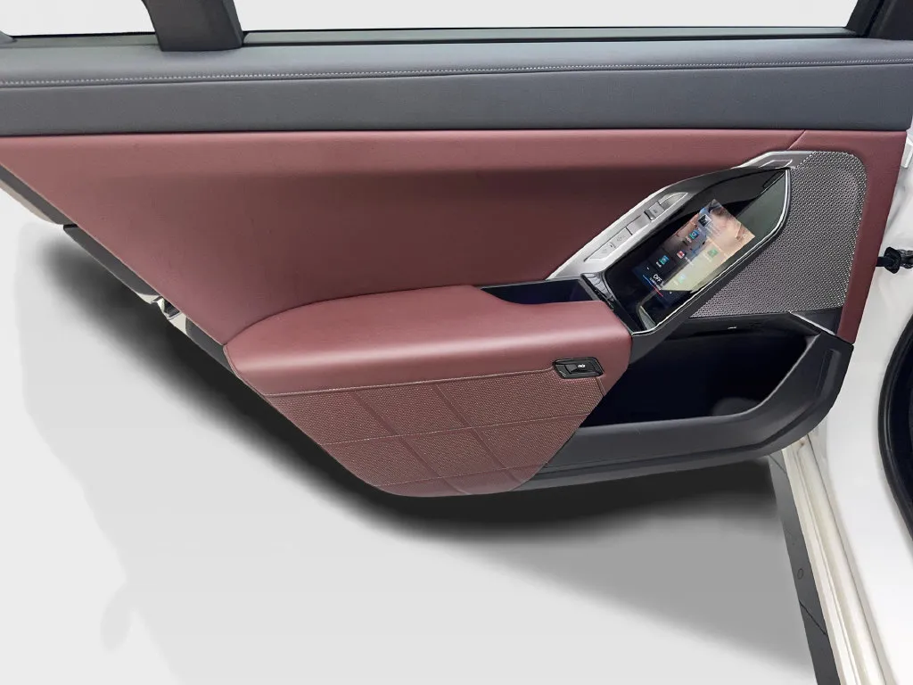 BMW 7 Series photo 37
