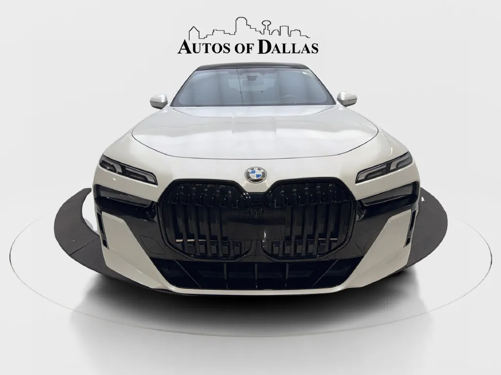 BMW 7 Series photo 4