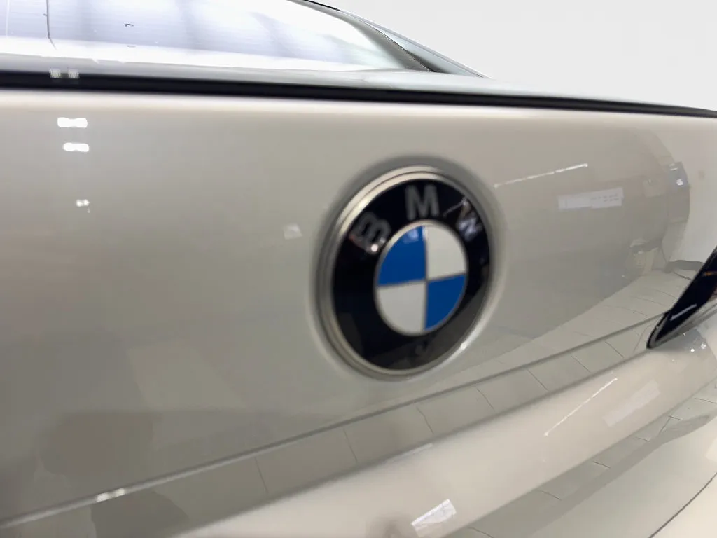 BMW 7 Series photo 23
