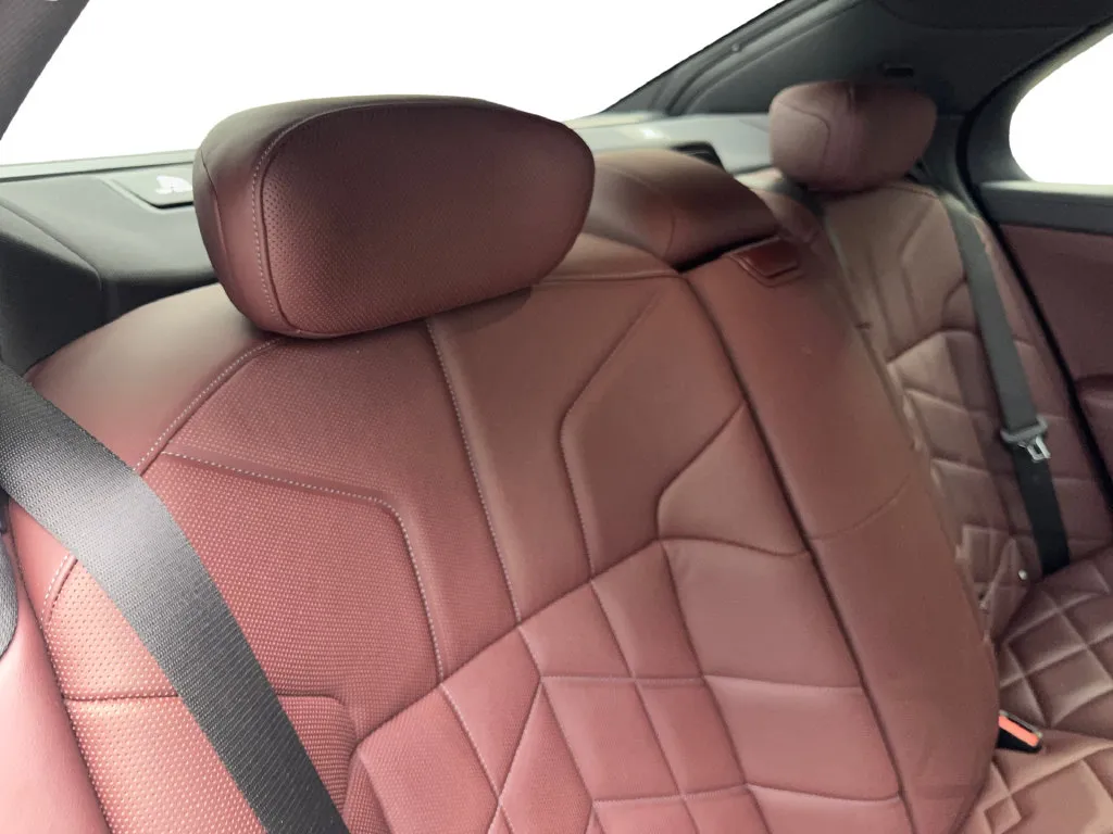 BMW 7 Series photo 41