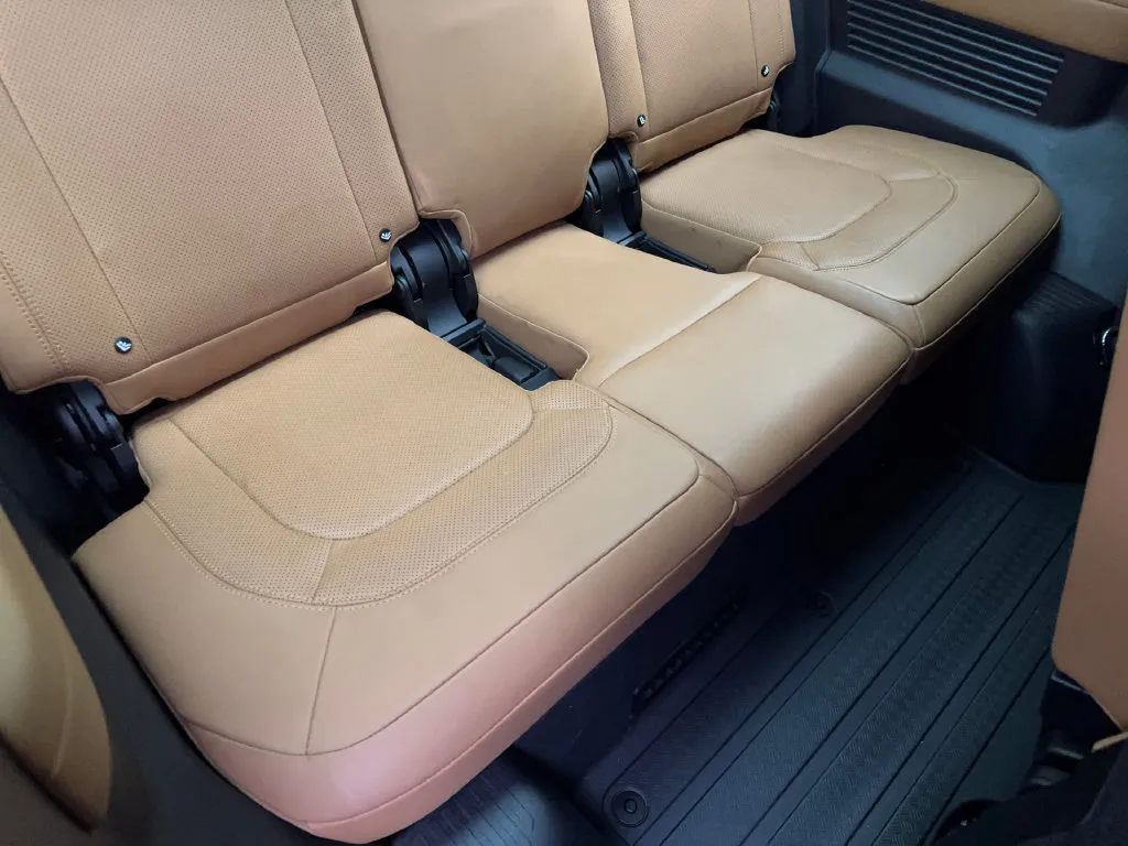Land Rover Defender photo 42