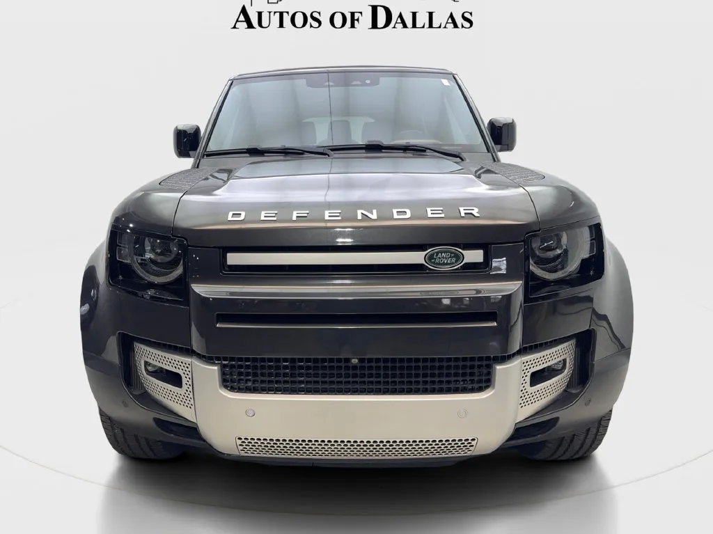 Land Rover Defender photo 4