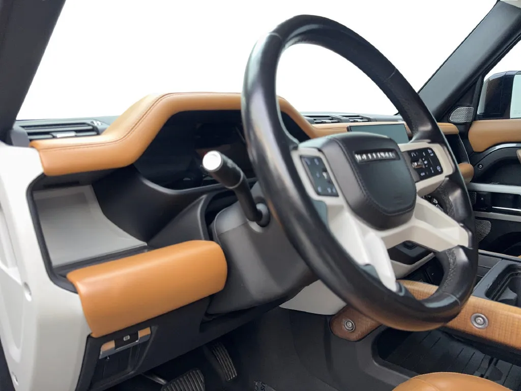 Land Rover Defender photo 55
