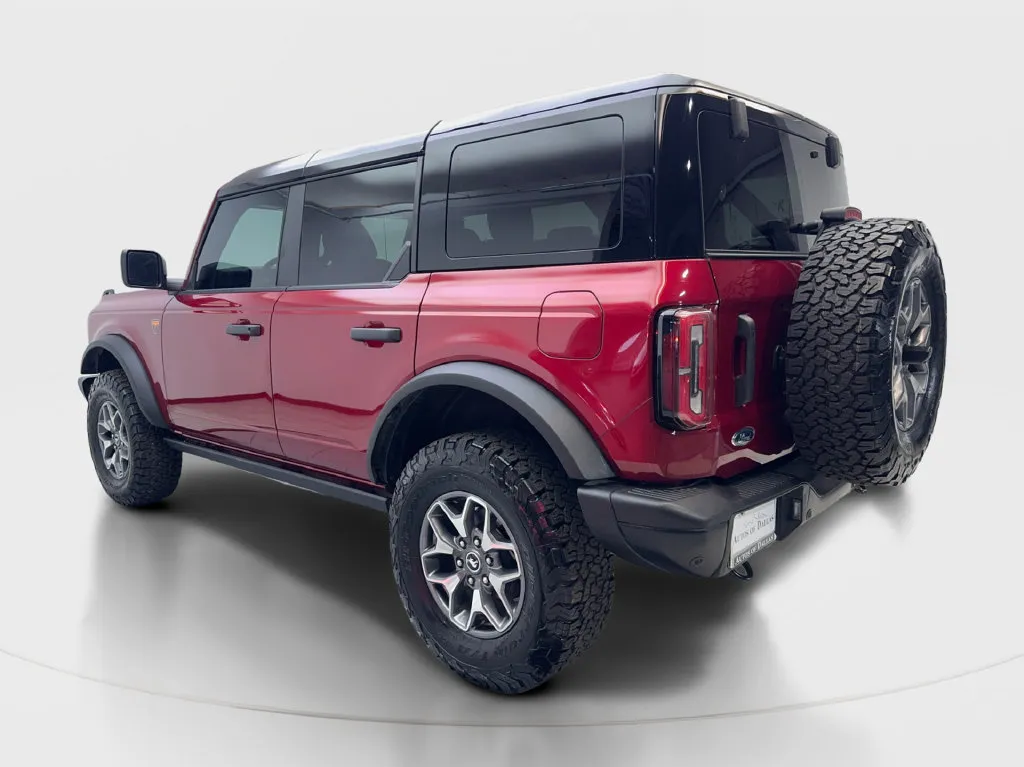 Ford Bronco photo 10