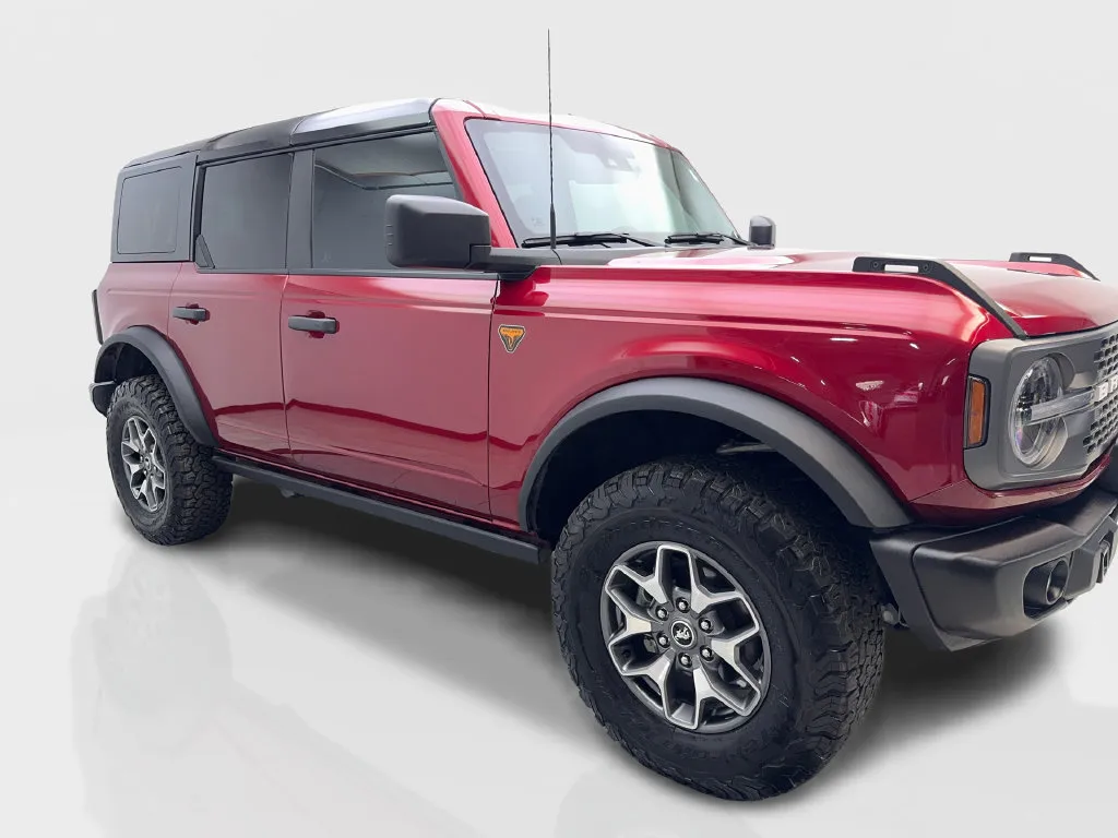 Ford Bronco photo 14