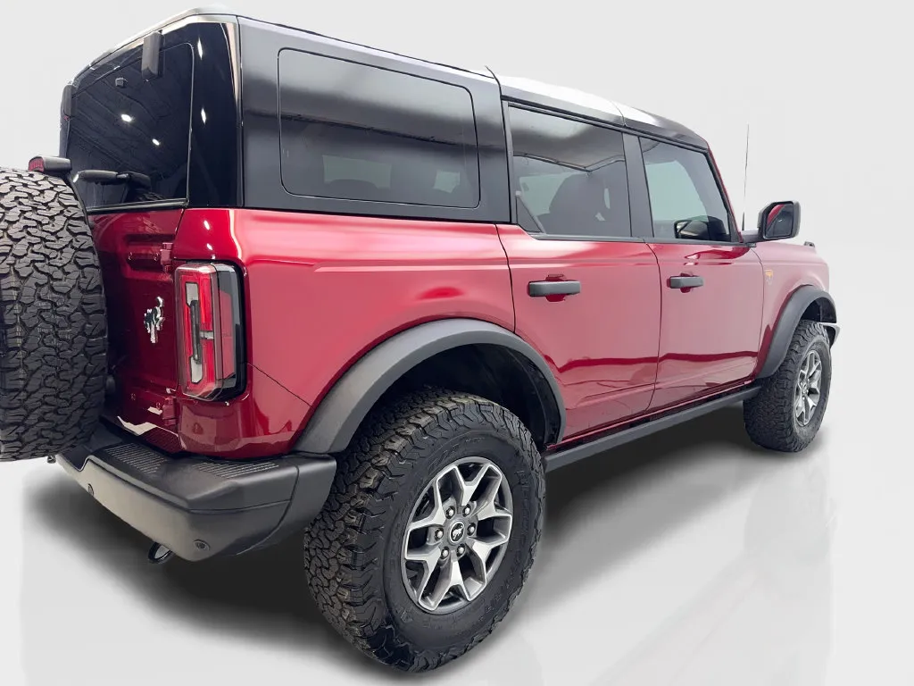 Ford Bronco photo 15