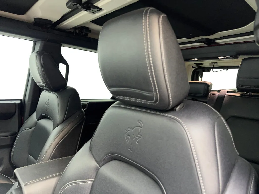 Ford Bronco photo 29