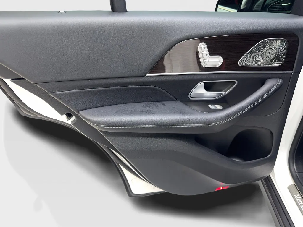 Mercedes-Benz GLE photo 37