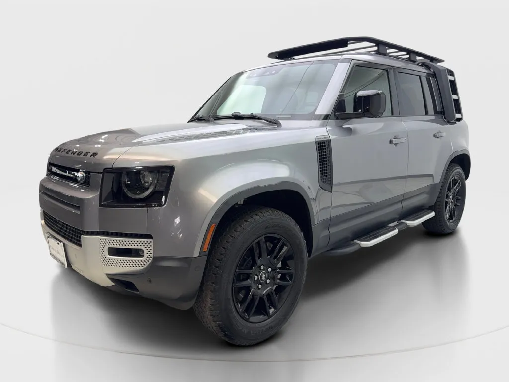 Land Rover Defender photo 3