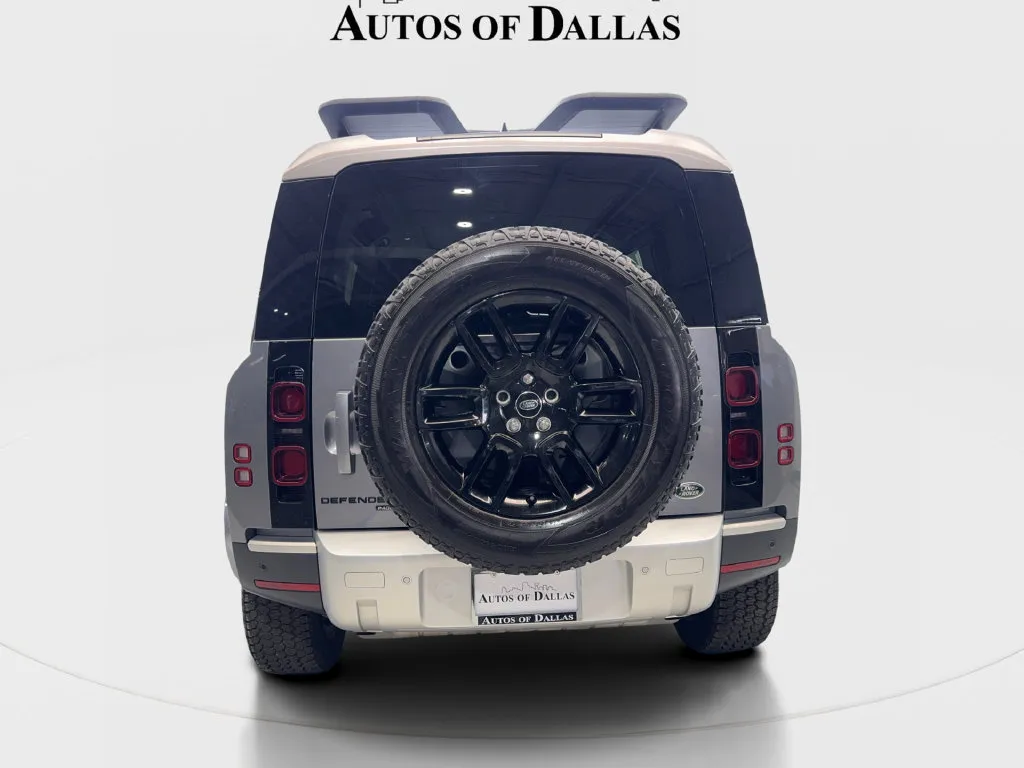 Land Rover Defender photo 8