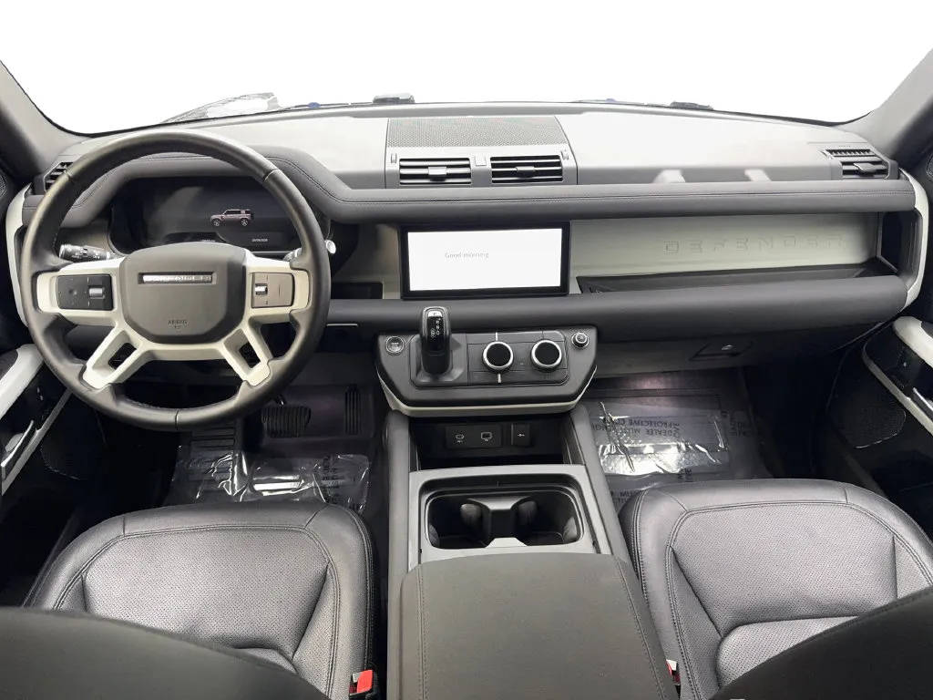 Land Rover Defender photo 53