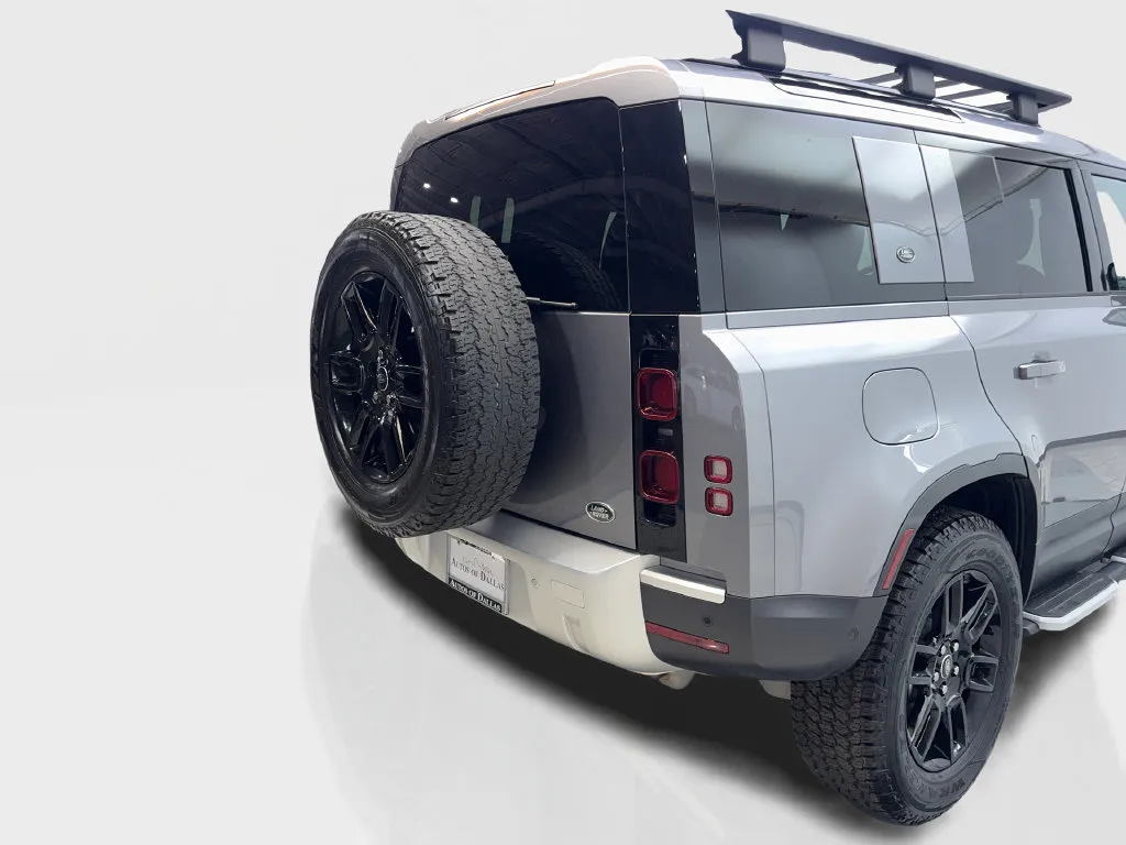Land Rover Defender photo 20