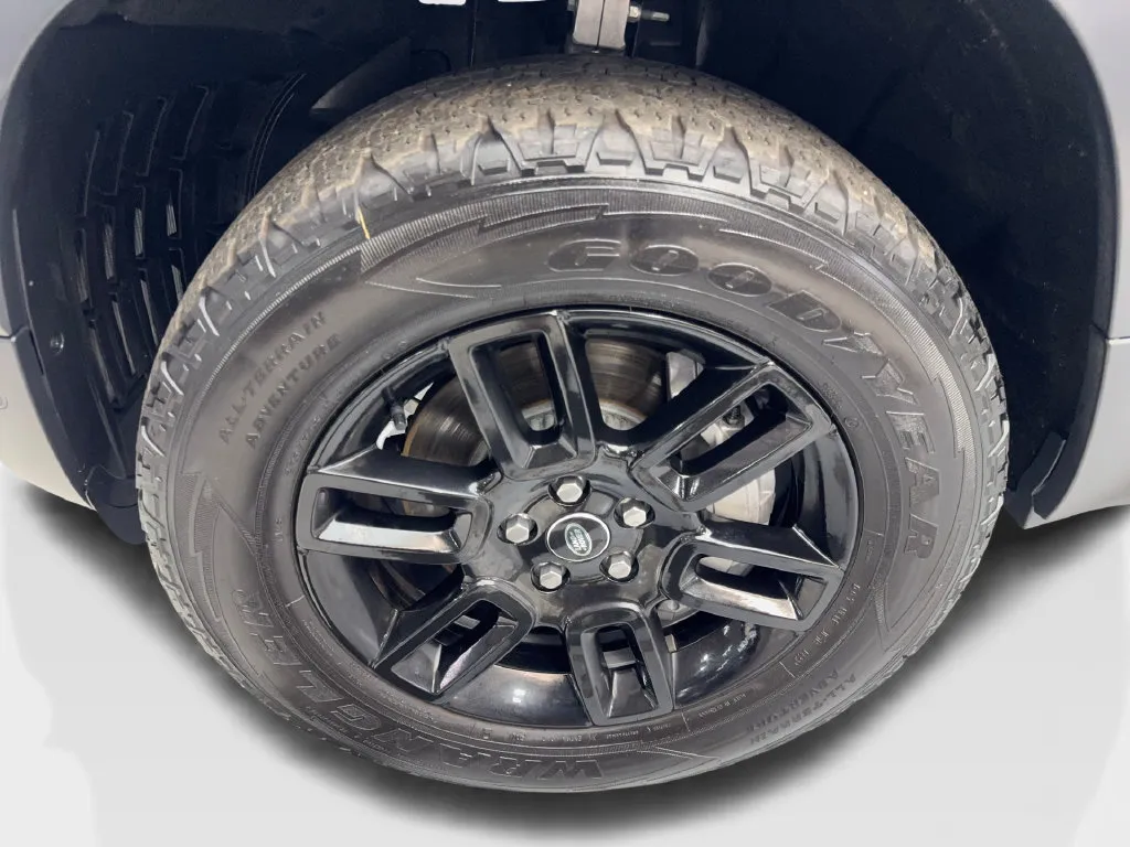 Land Rover Defender photo 86