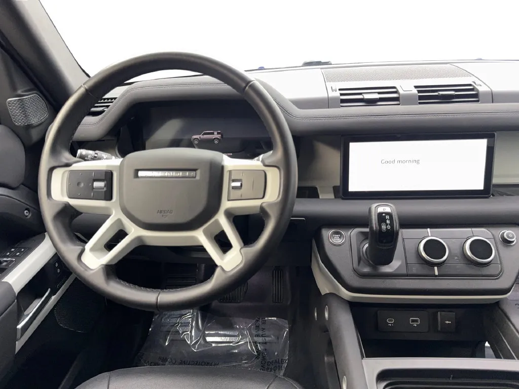 Land Rover Defender photo 55