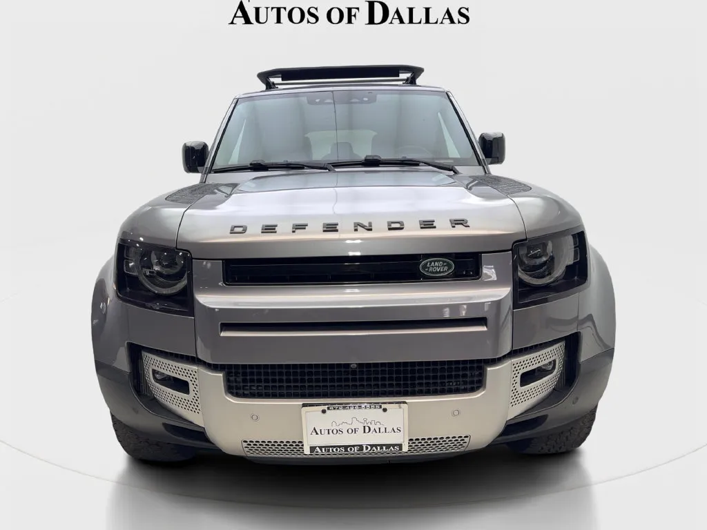 Land Rover Defender photo 4