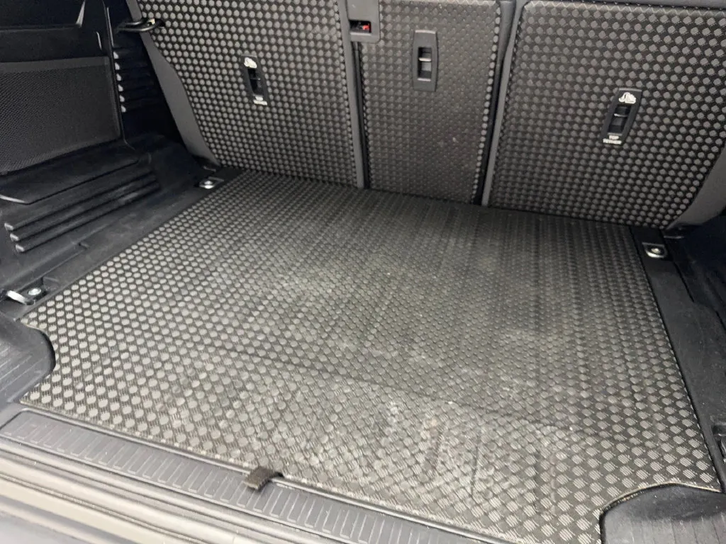 Land Rover Defender photo 79