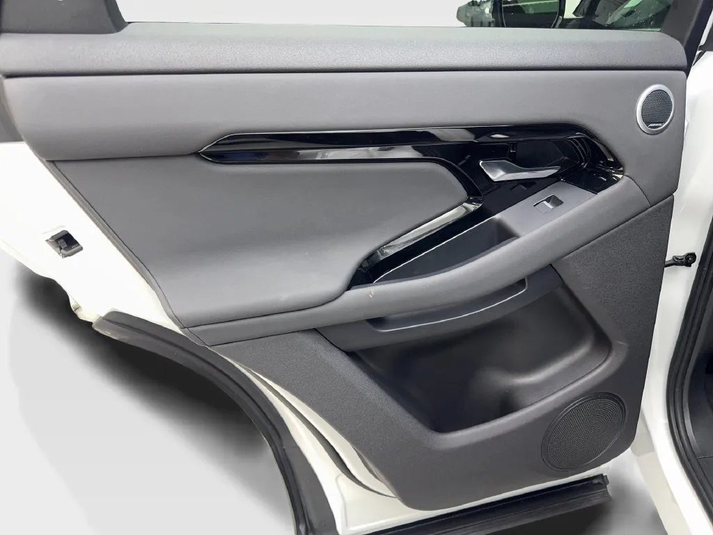 Land Rover Range Rover Evoque photo 39