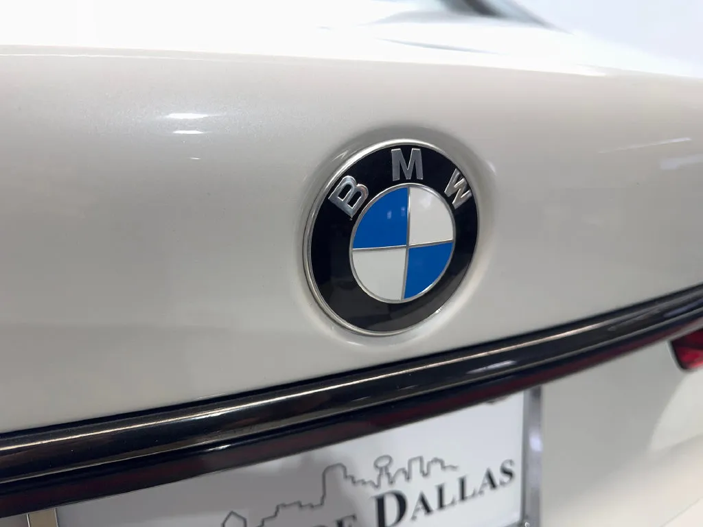 BMW 7 Series photo 23