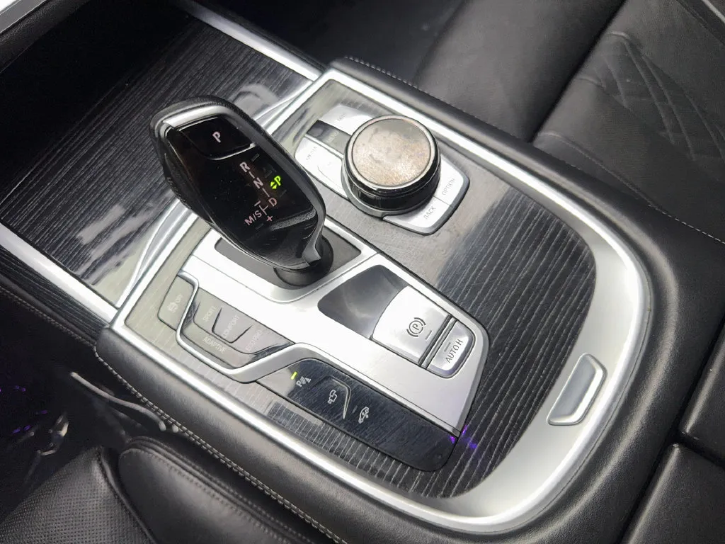 BMW 7 Series photo 71
