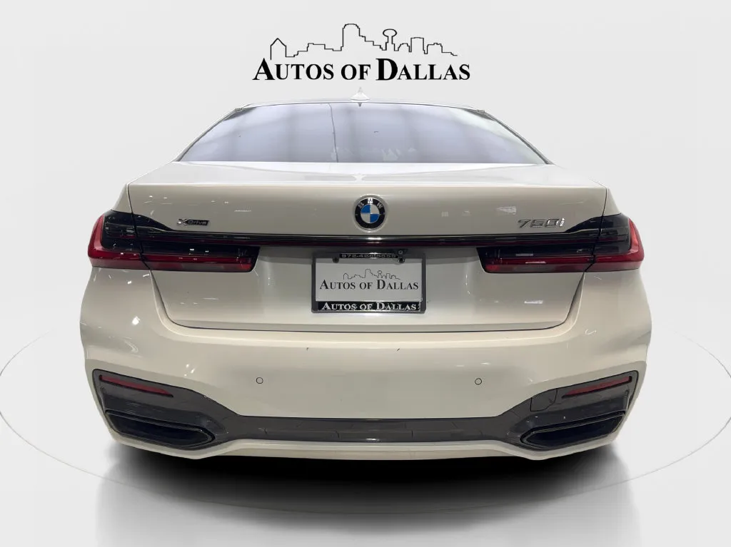 BMW 7 Series photo 8