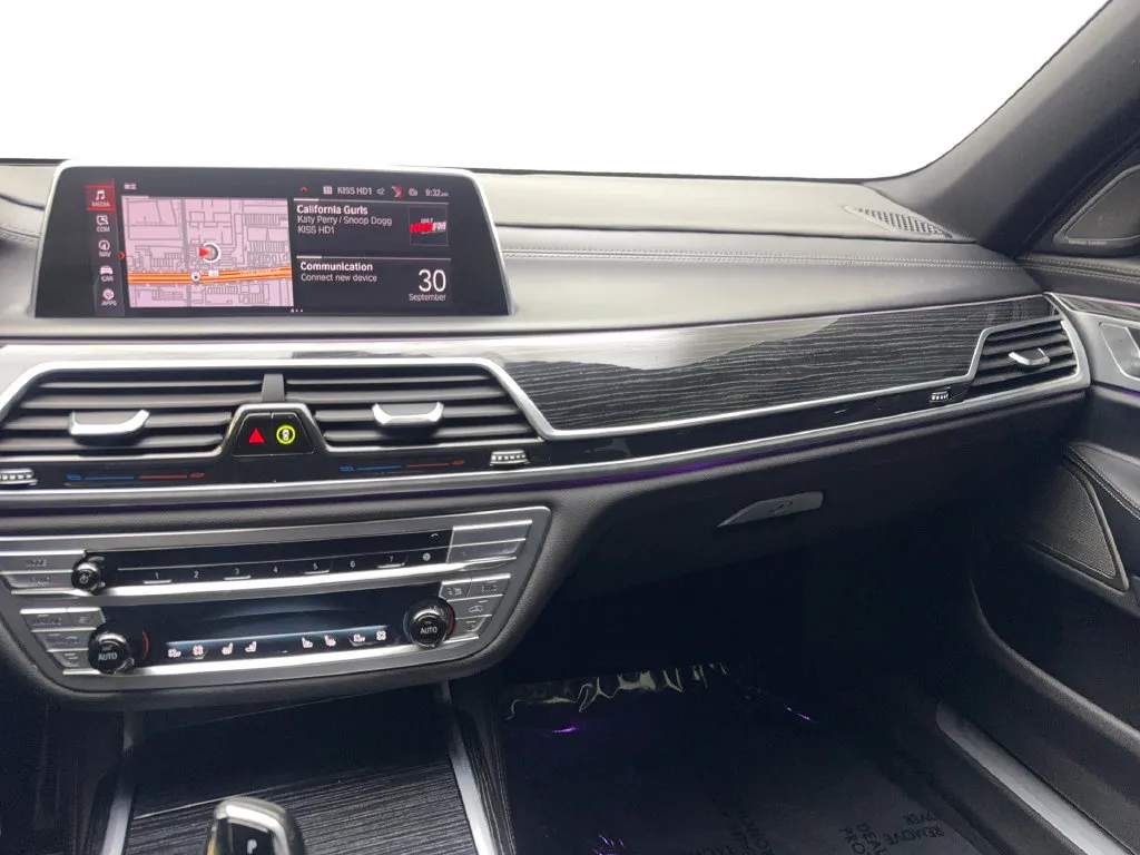 BMW 7 Series photo 57
