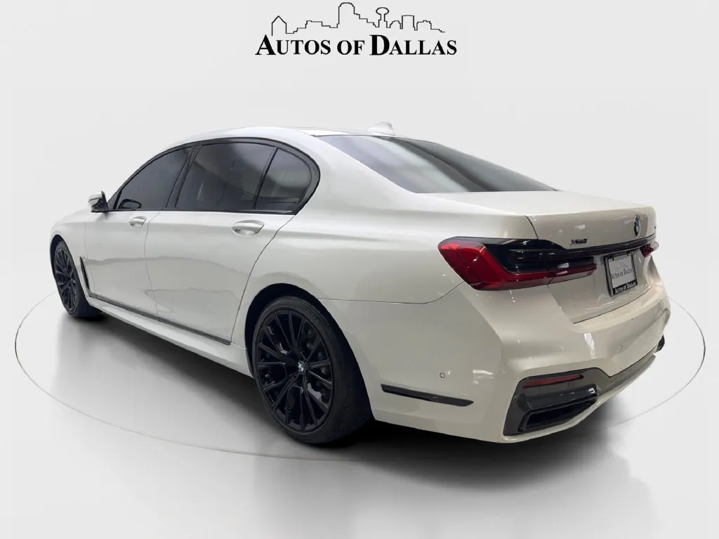 BMW 7 Series photo 10