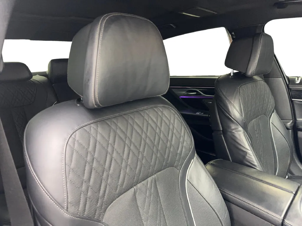 BMW 7 Series photo 48