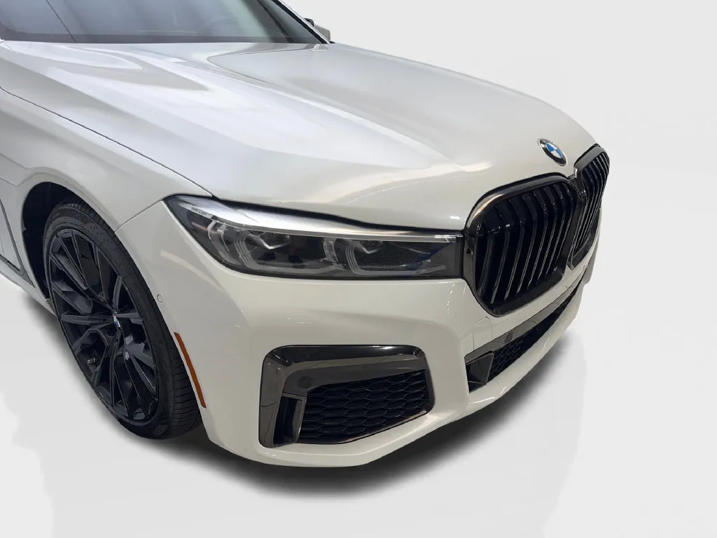 BMW 7 Series photo 19