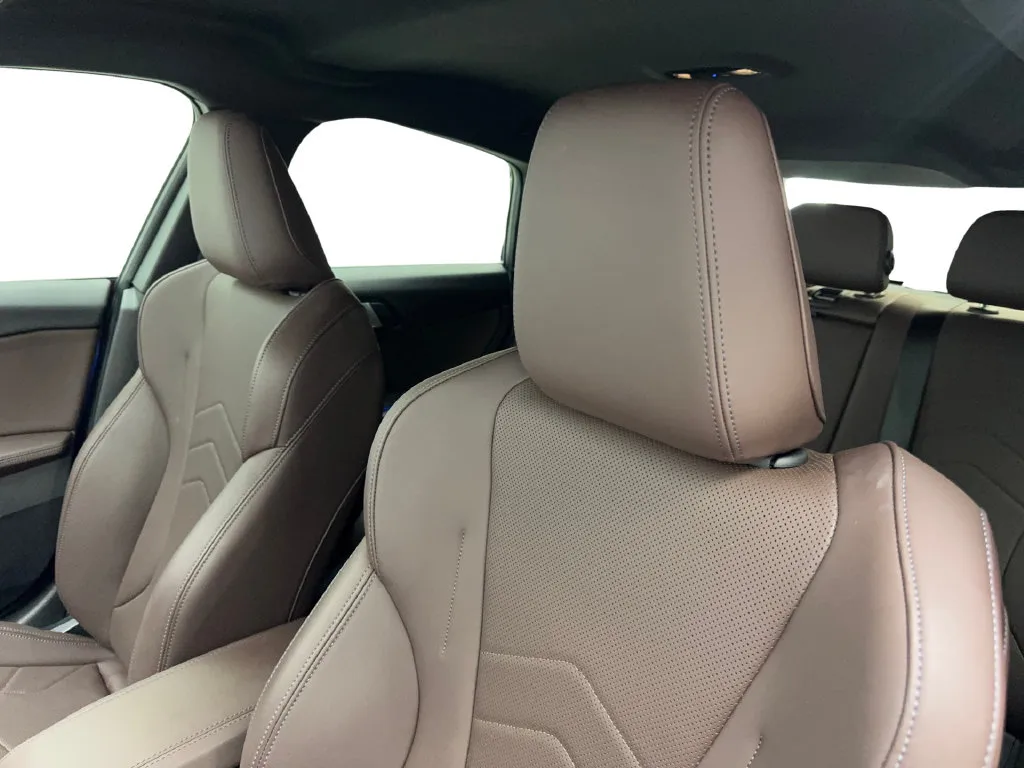 BMW 2 Series photo 29