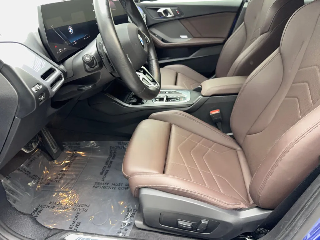 BMW 2 Series photo 28