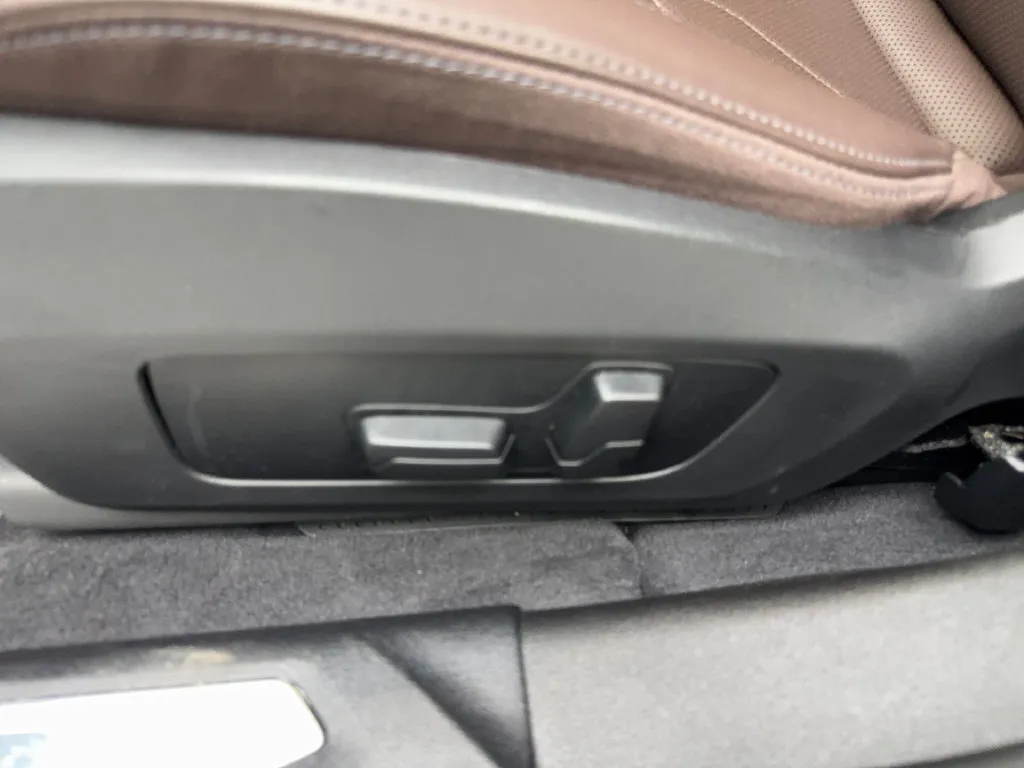 BMW 2 Series photo 32