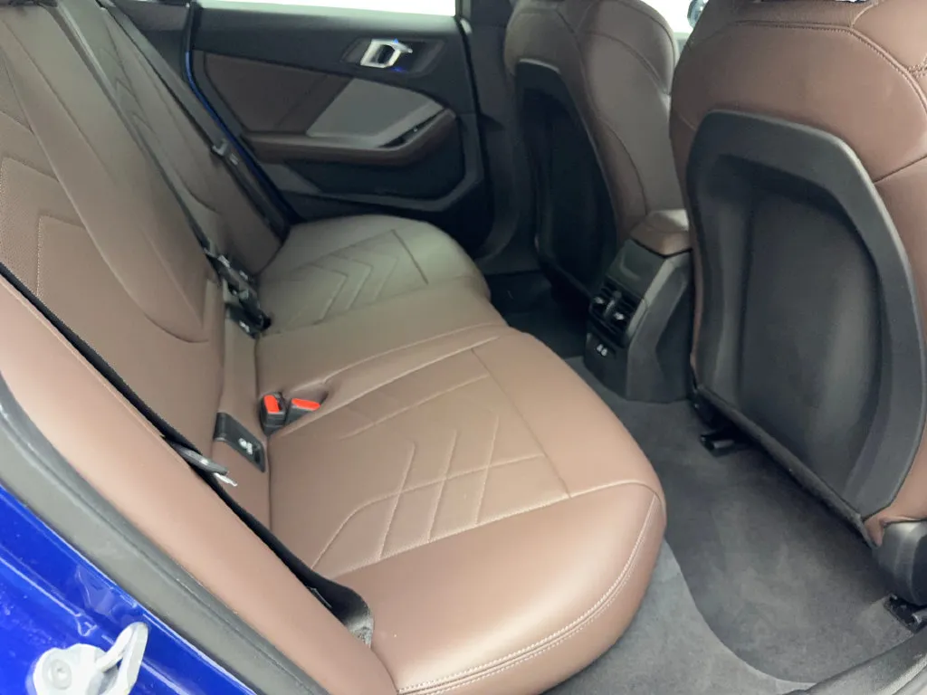 BMW 2 Series photo 41