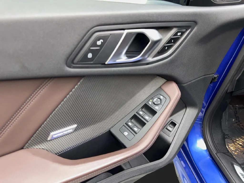 BMW 2 Series photo 34