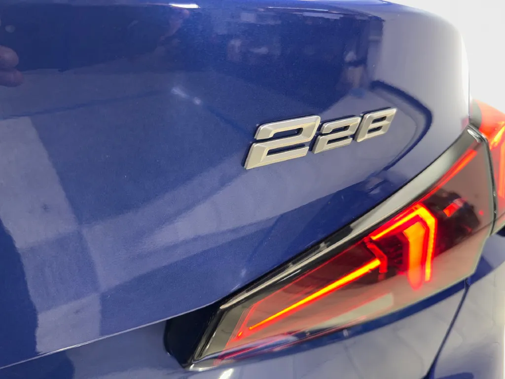 BMW 2 Series photo 25
