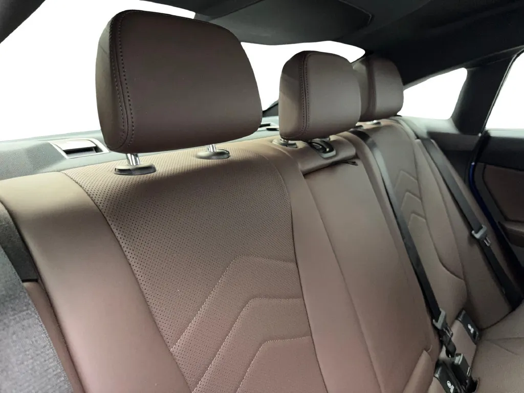 BMW 2 Series photo 42