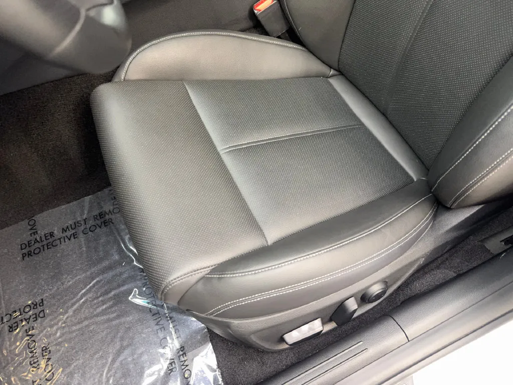 Genesis G70 photo 30