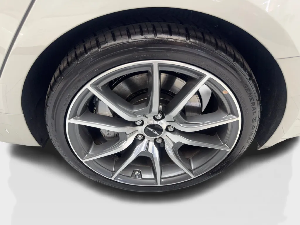 Genesis G70 photo 87