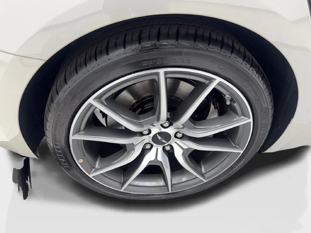 Genesis G70 photo 86