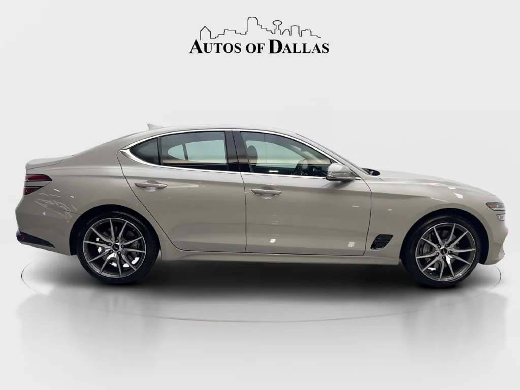 Genesis G70 photo 11