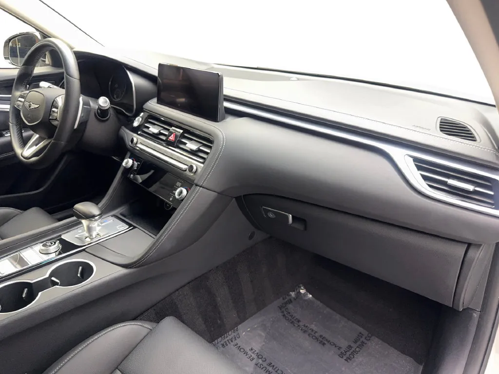 Genesis G70 photo 54