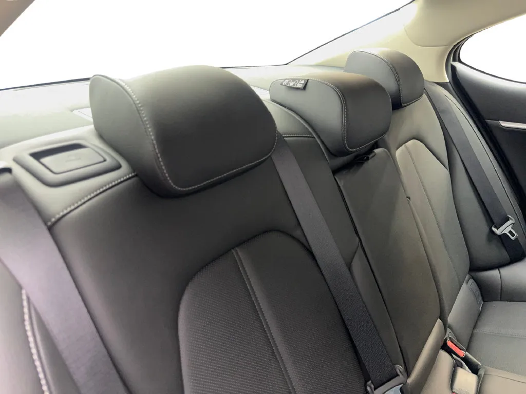 Genesis G70 photo 42
