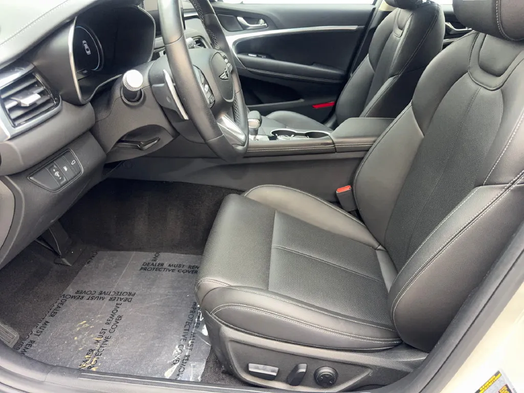 Genesis G70 photo 28