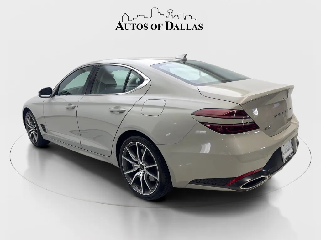 Genesis G70 photo 10
