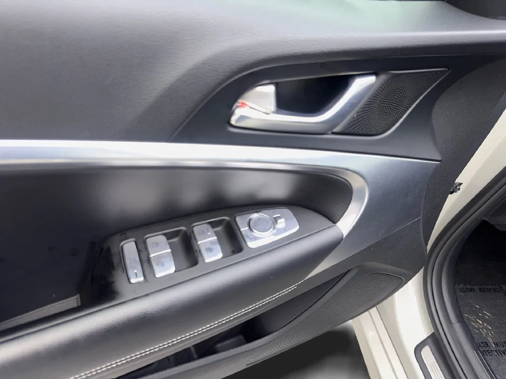 Genesis G70 photo 34