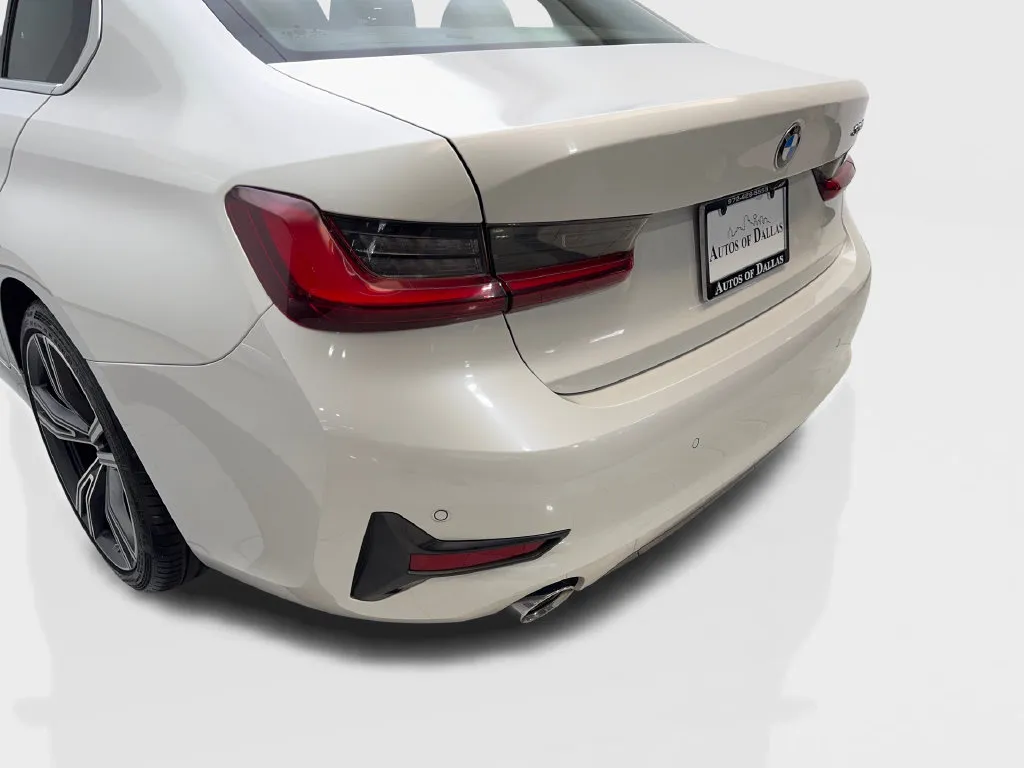 BMW 3 Series photo 21